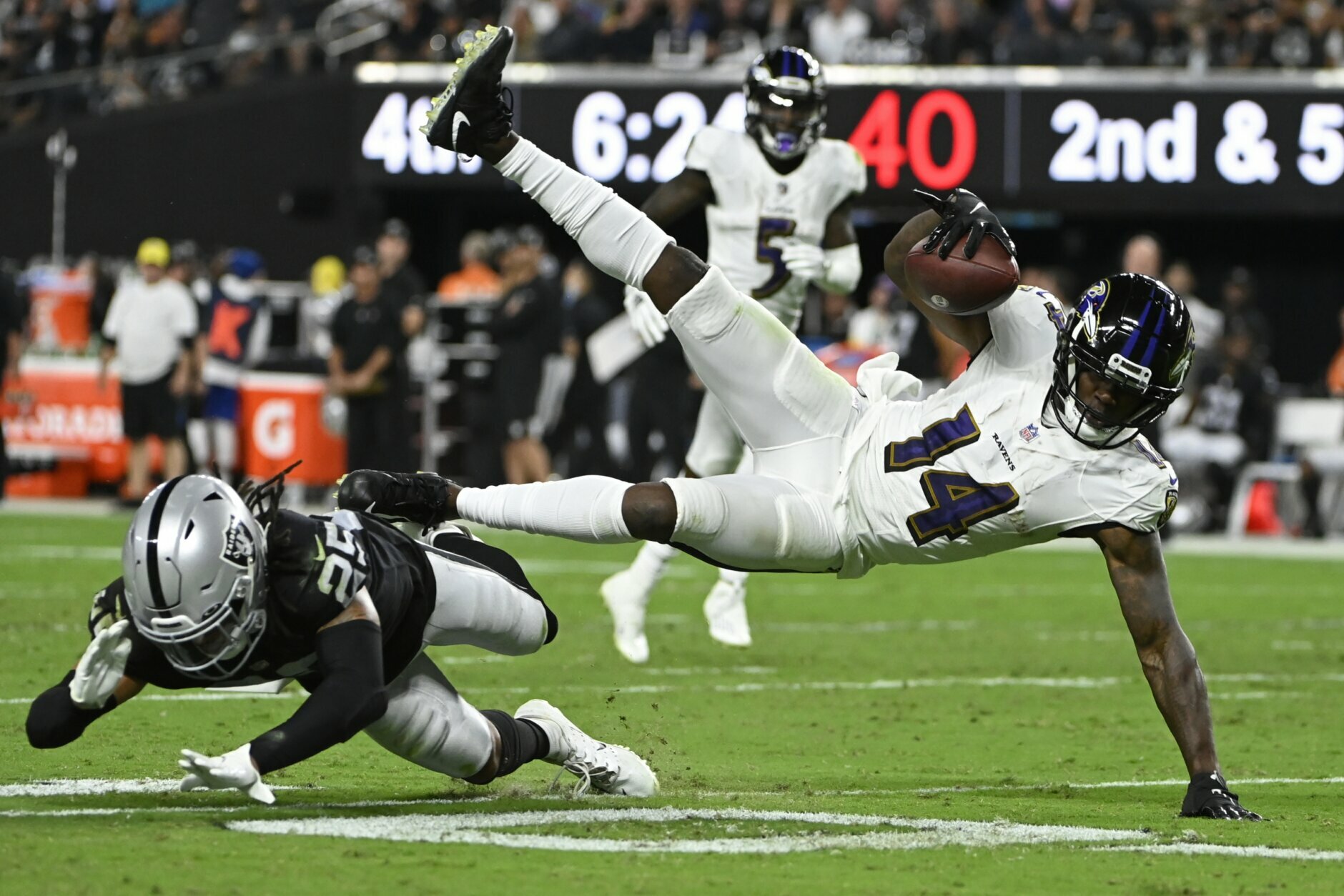 A Gladiator’s Duel: Baltimore Ravens’ Birds of Prey vs. Las Vegas Raiders’ Silver and Black