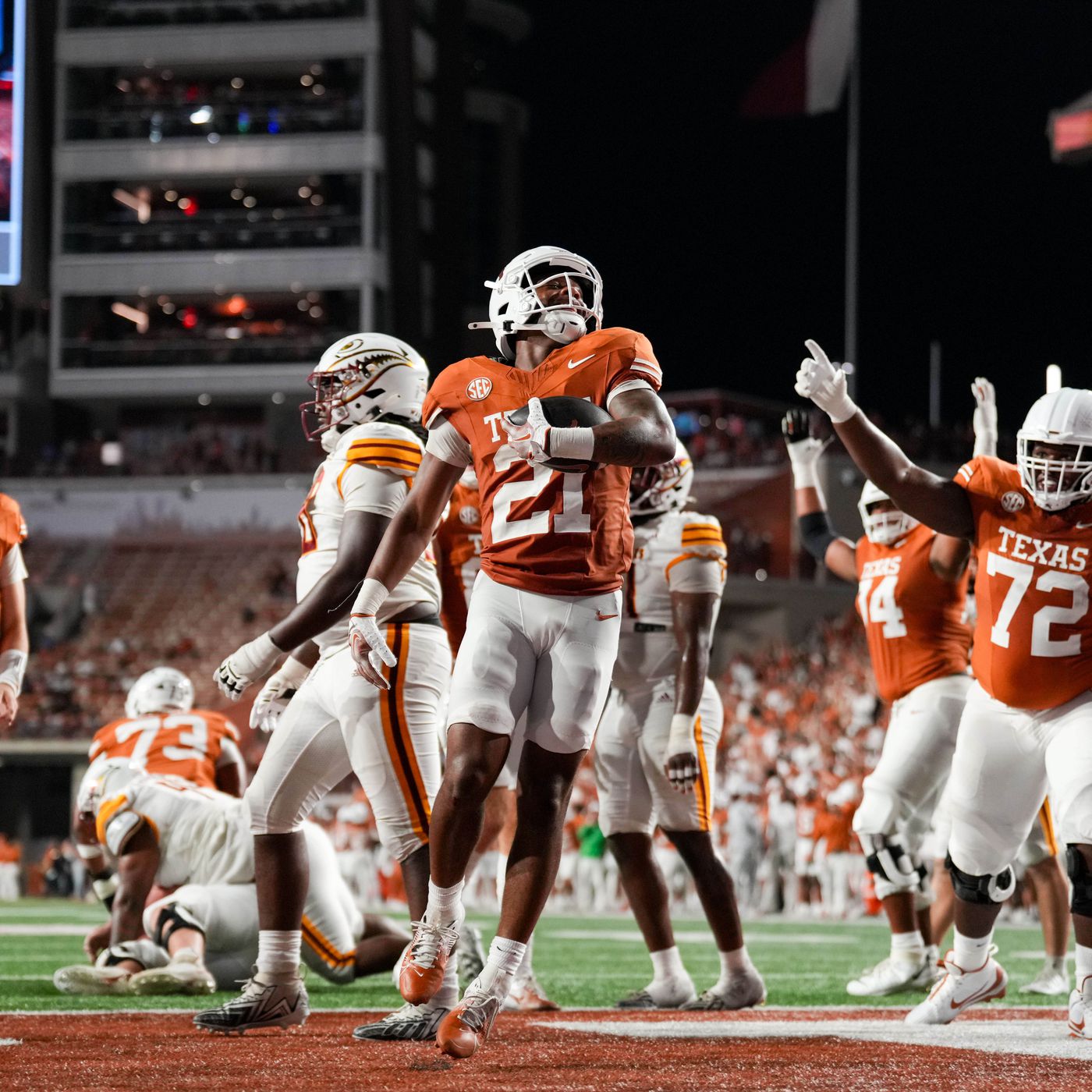 Can Mississippi State Shatter Texas’ Illusions of Grandeur? The Longhorns Are in for a Wake-Up Call!