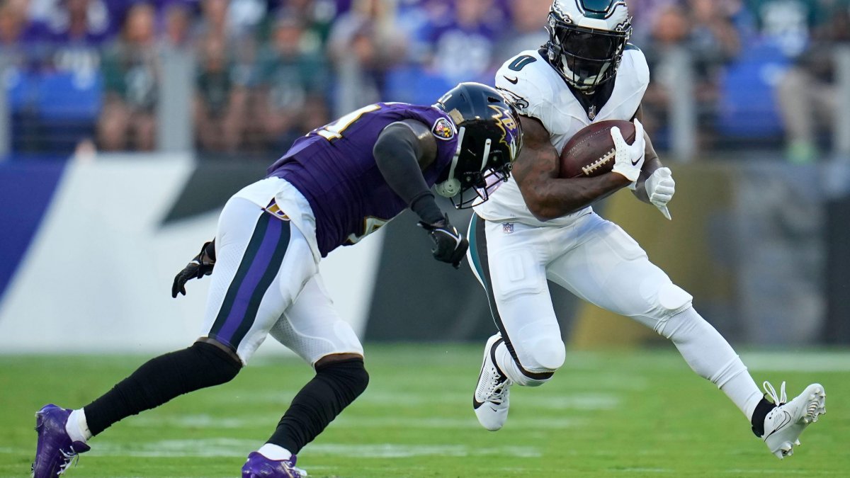 The Feathered Fury: Philadelphia Eagles vs. Baltimore Ravens – Aerial Assault vs. Ground Game